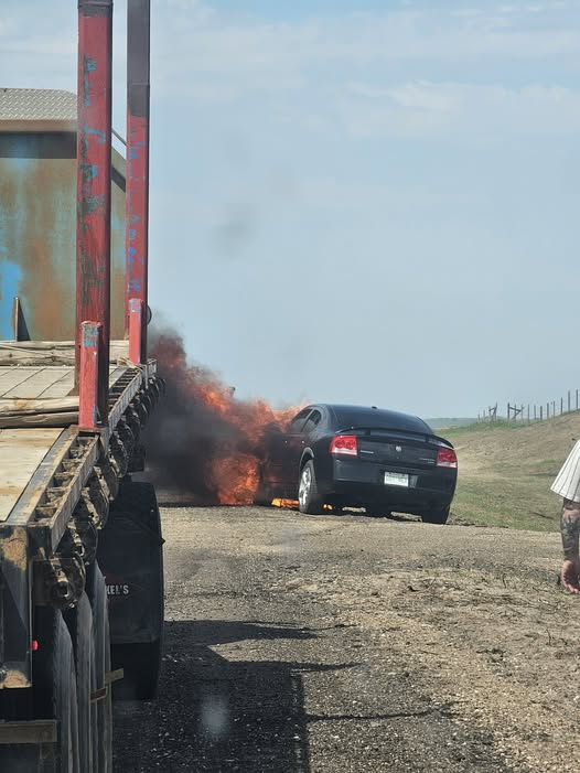 Breaking - Vehicle Fire north of Sandy Beach 3 Fire